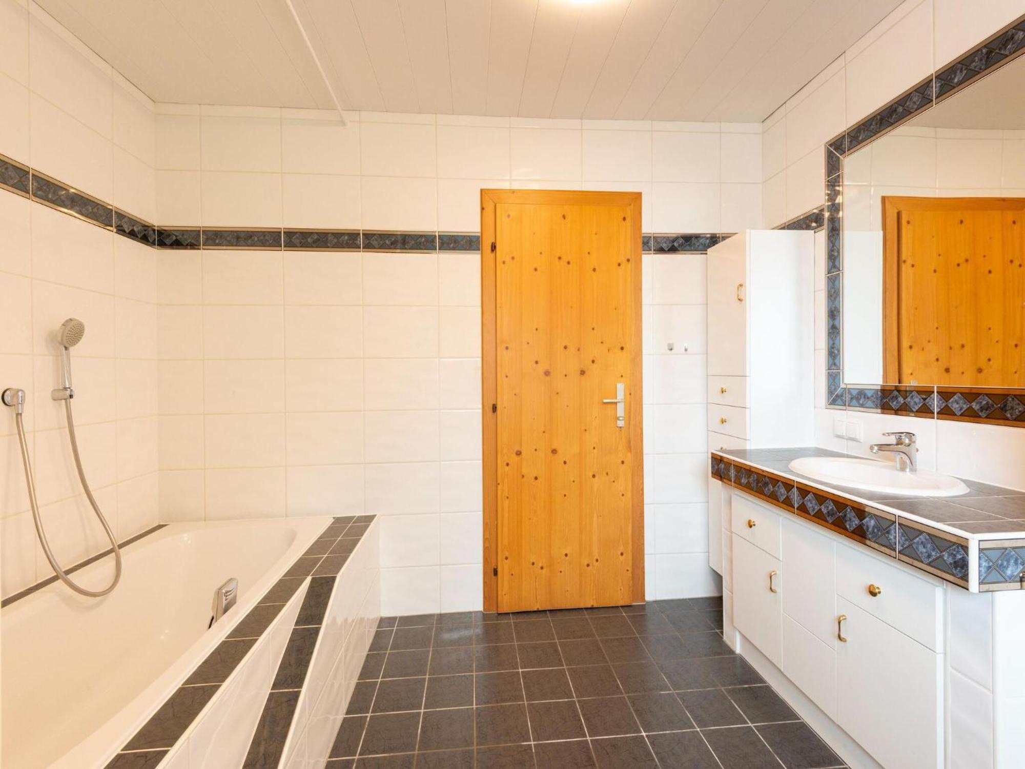 Property In Kirchbichl Bagian luar foto